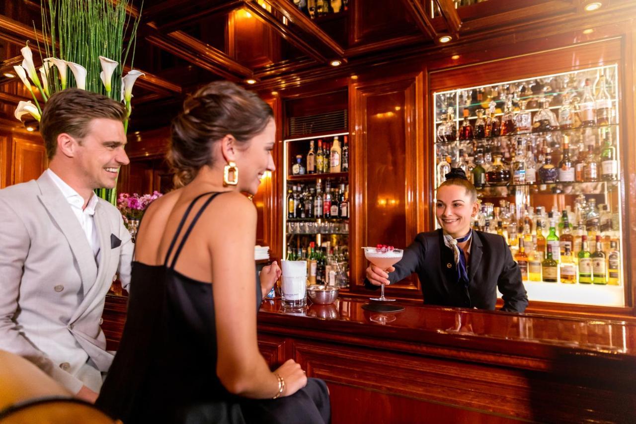 Excelsior Hotel Ernst Am Dom Köln Eksteriør billede The bar at the St. Regis New York